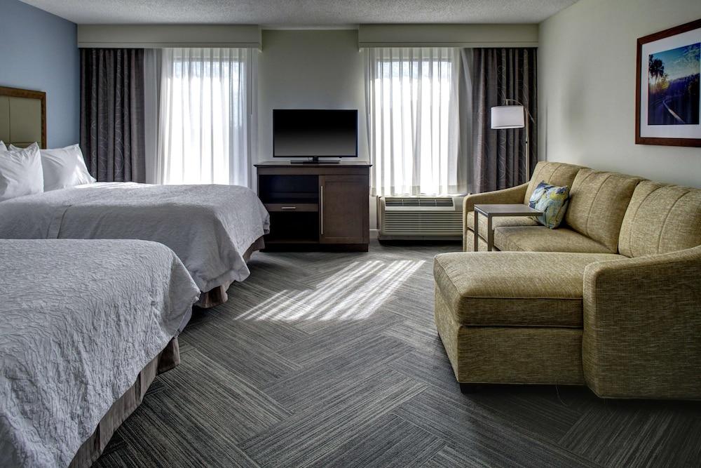 Hampton Inn & Suites At Lake Mary Colonial Townpark Exterior photo